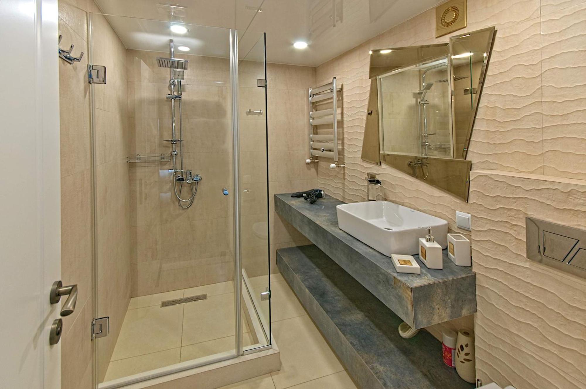 Sakhli At Chavchavadze Ave 15 Hotel Tbilisi Room photo