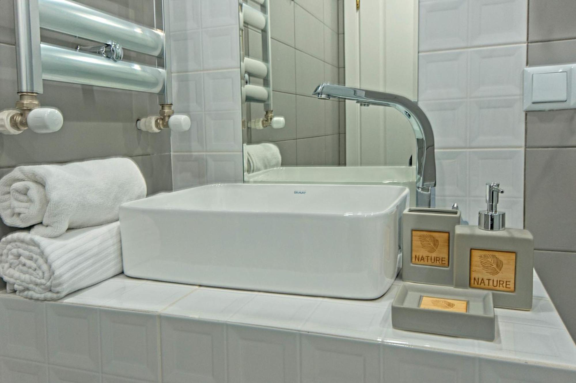 Sakhli At Chavchavadze Ave 15 Hotel Tbilisi Room photo