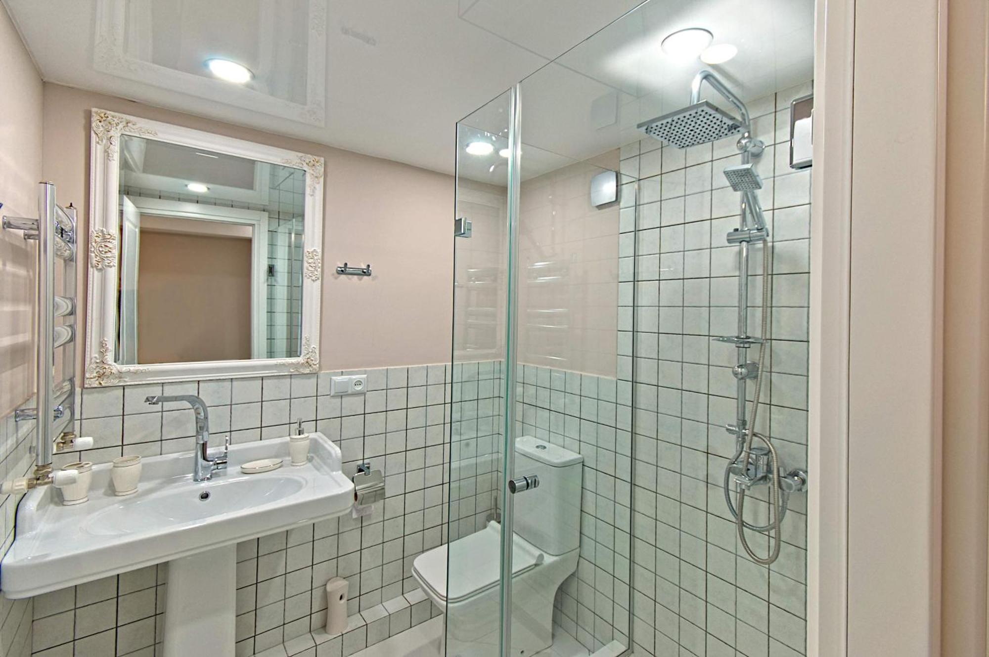 Sakhli At Chavchavadze Ave 15 Hotel Tbilisi Room photo
