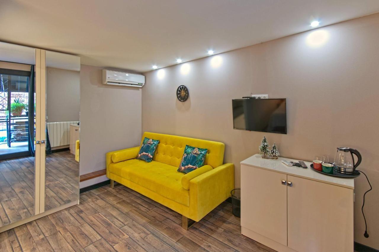Sakhli At Chavchavadze Ave 15 Hotel Tbilisi Exterior photo