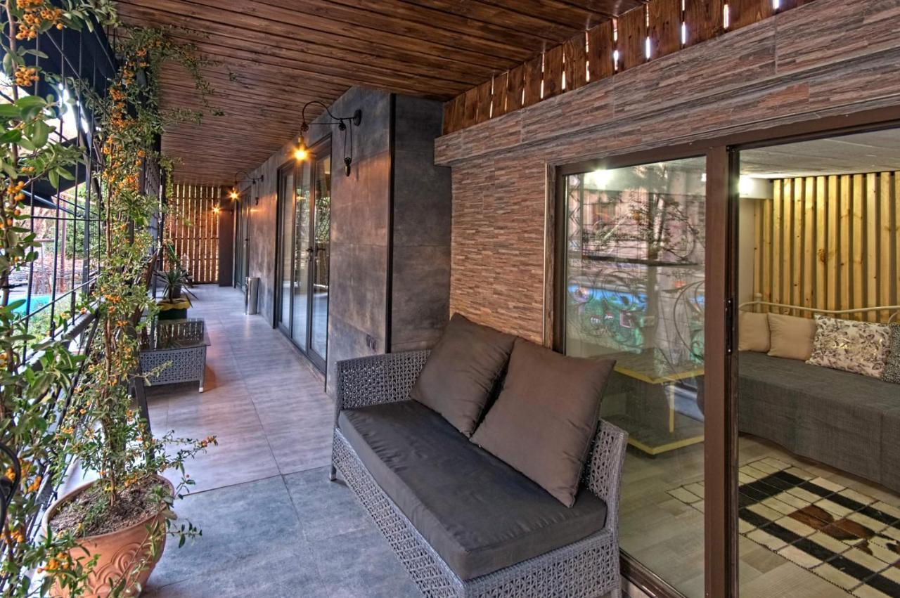 Sakhli At Chavchavadze Ave 15 Hotel Tbilisi Exterior photo