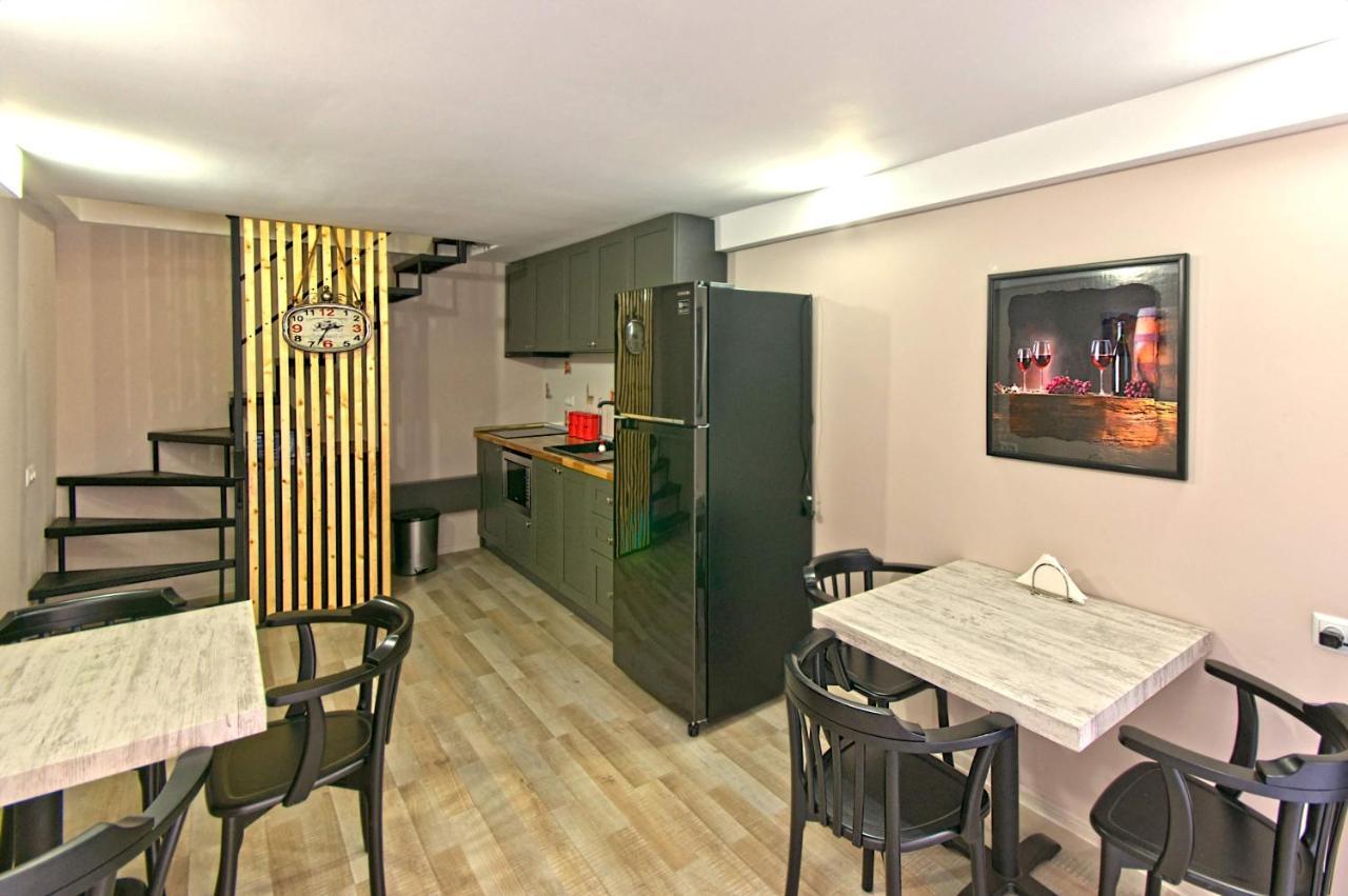 Sakhli At Chavchavadze Ave 15 Hotel Tbilisi Exterior photo